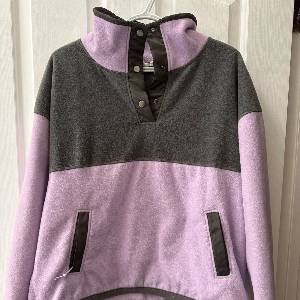 Women’s fleece boat neck sweater
